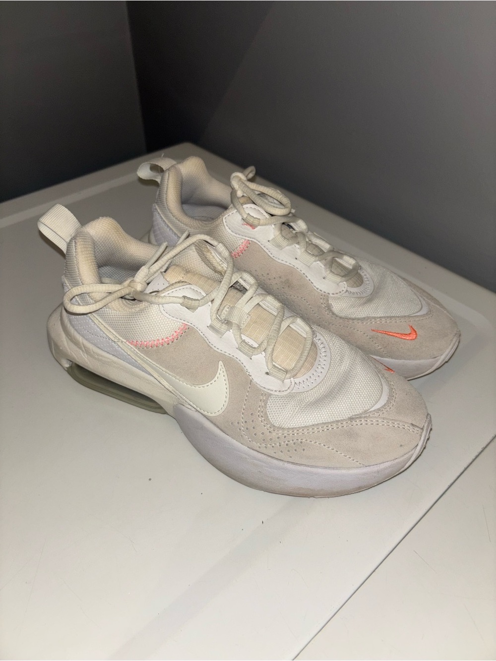 Nike Air Max Verona women's sneakers
